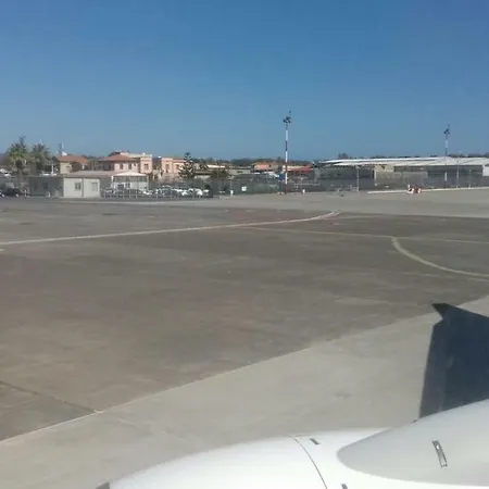 Fontanarossa Airport Pansiyon Katanya